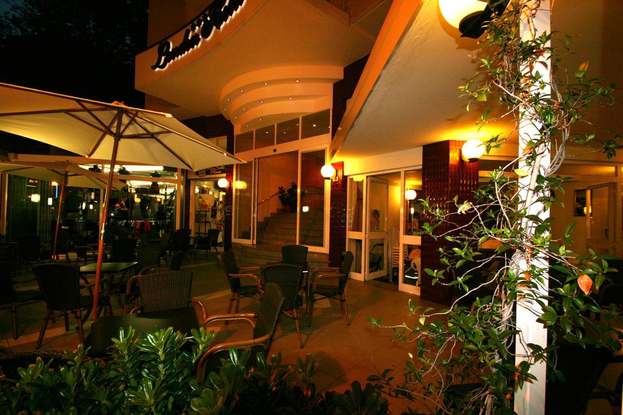 Hotel London Каттолика Экстерьер фото